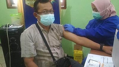 CEGAH COVID-19, ASN SMAN 1 MONTONG DIGILIR VAKSIN
