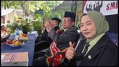 GELAR WISUDA PURNA WIYATA, TAMPILKAN TARI GAMBYONG PAREANOM