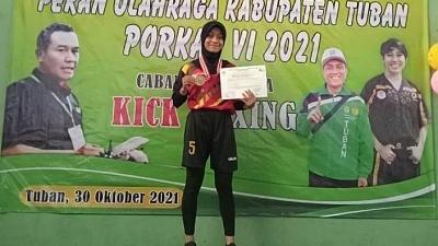 DIVA SALSA BELLA CEWEK PERAIH MEDALI EMAS CABOR KICK BOXING PORKAB VI TUBAN