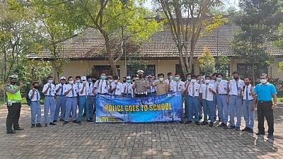 POLICE GO TO SCHOOL "NYASAR" DI SMAN 1 MONTONG
