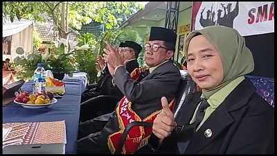 GELAR WISUDA PURNA WIYATA, TAMPILKAN TARI GAMBYONG PAREANOM